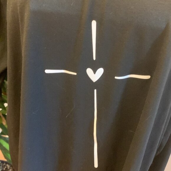 Nwot Long Black Short Sleeve Tee With White Cross And Heart - Picture 3 of 7